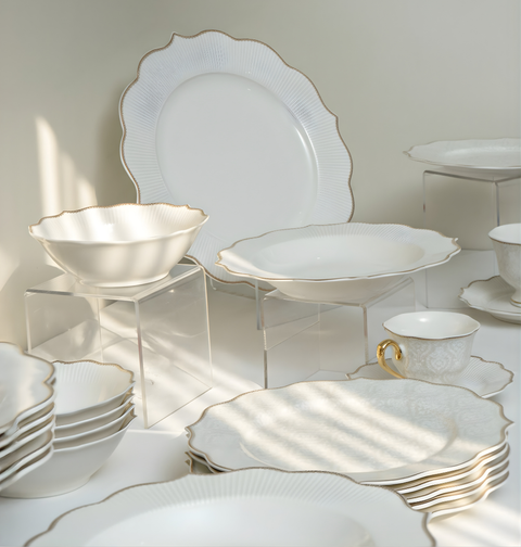 Royal Victoria Dinner Set | 24 Pieces | Velvet